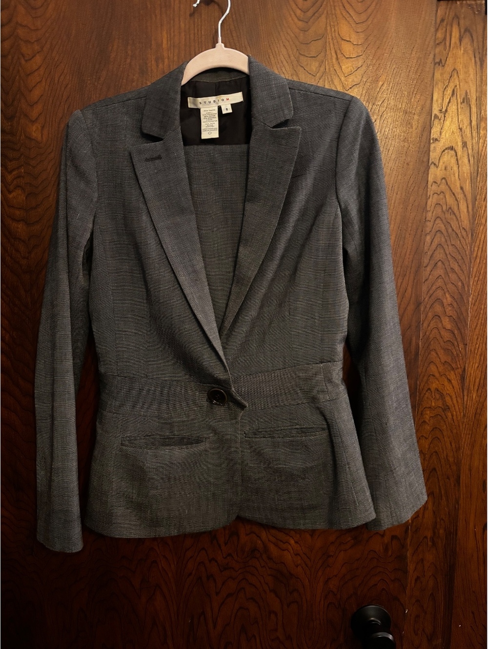 Studio M by Max Studio Women's Gray/Black Blazer and Pants Suit Size 8